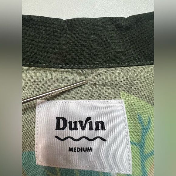 NWT Duvin Tropical Orange Hula Girl and Crocodile Button Up Shirt Medium - Picture 9 of 11